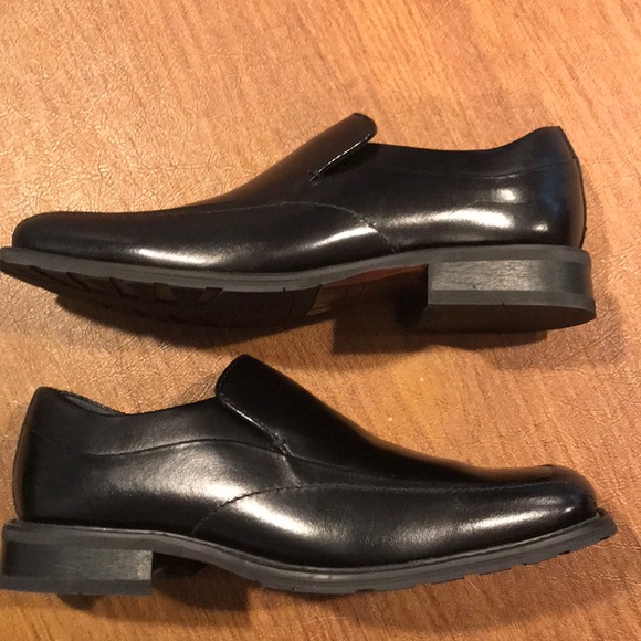 Florsheim, Men’s Corbin Slip On, Black
Size 10.5 - Picture 3 of 10